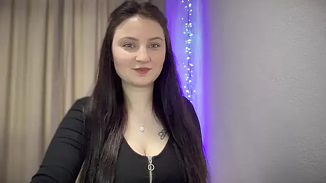 Snapshot of LocaAlis chatting on 01.31.25 LocaAlis online show from 01.31.25