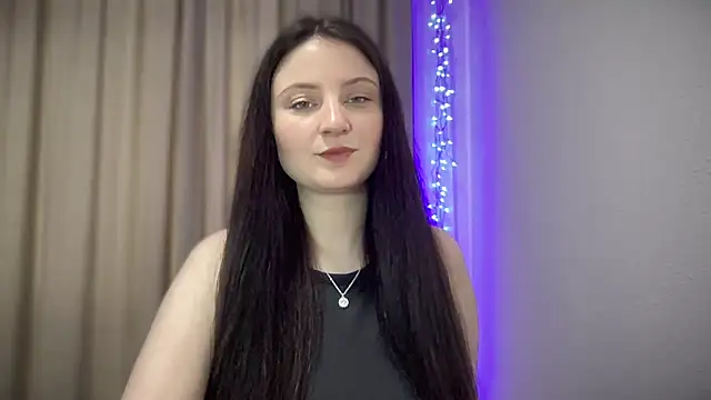 Snapshot of LocaAlis chatting on 02.05.25 LocaAlis online show from 02.05.25