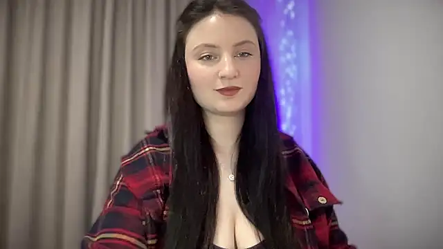 Snapshot of LocaAlis chatting on 02.26.25 LocaAlis online show from 02.26.25