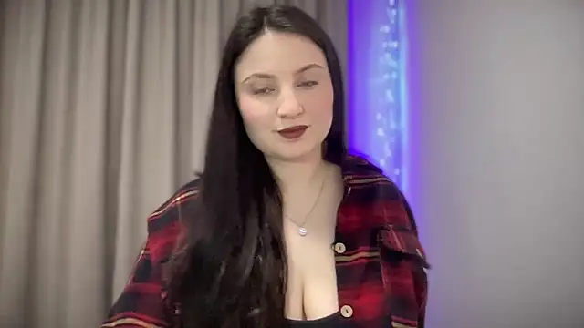 Snapshot of LocaAlis chatting on 03.16.25 LocaAlis online show from 03.16.25