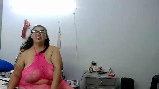 Snapshot of bubis_laru53 chatting on 12.10.24 bubis laru53 online show from 12.10.24