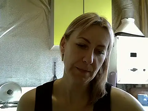 Snapshot of AshleyXHoney chatting on 09.16.25 AshleyXHoney online show from 09.16.25