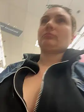 Snapshot of MilfyMrsRobinson chatting on 02.19.26 MilfyMrsRobinson online show from 02.19.26