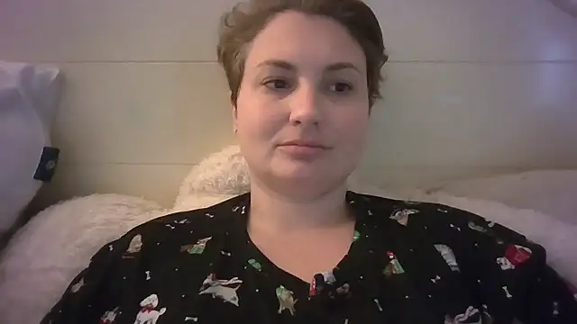 Snapshot of MilfyMrsRobinson chatting on 02.20.26 MilfyMrsRobinson online show from 02.20.26