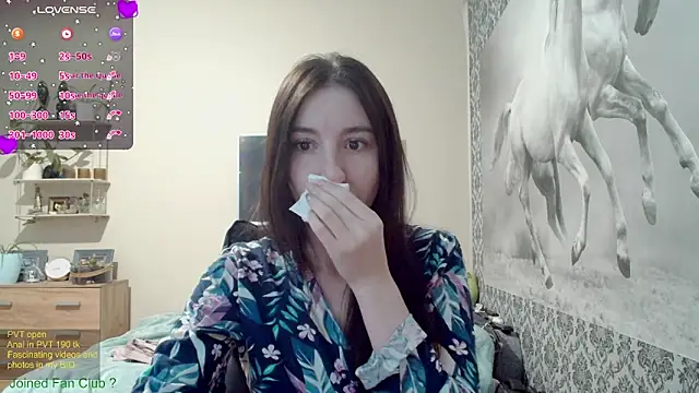 Snapshot of Wowpornoo chatting on 01.29.25 Wowpornoo online show from 01.29.25