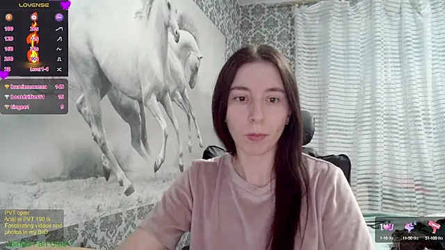 Snapshot of Wowpornoo chatting on 02.17.25 Wowpornoo online show from 02.17.25