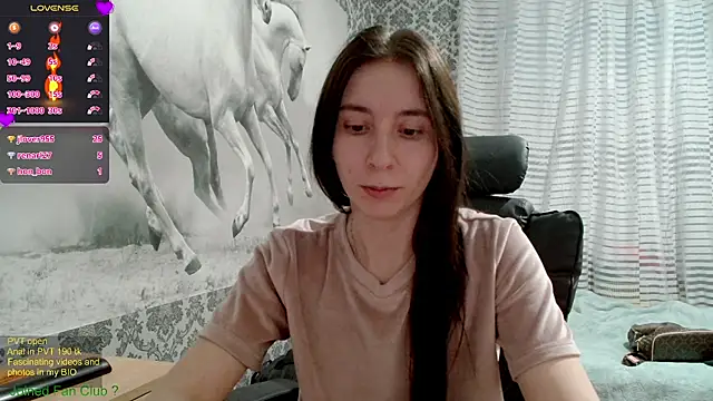 Snapshot of Wowpornoo chatting on 02.18.25 Wowpornoo online show from 02.18.25