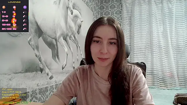 Snapshot of Wowpornoo chatting on 02.26.25 Wowpornoo online show from 02.26.25