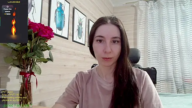 Snapshot of Wowpornoo chatting on 03.10.25 Wowpornoo online show from 03.10.25