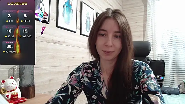 Snapshot of Wowpornoo chatting on 10.04.25 Wowpornoo online show from 10.04.25