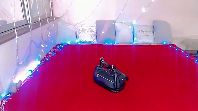 Snapshot of LizaSenri chatting on 01.12.26 LizaSenri online show from 01.12.26