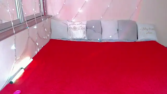 Snapshot of LizaSenri chatting on 02.13.26 LizaSenri online show from 02.13.26