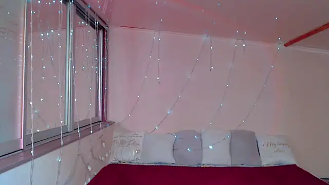 Snapshot of LizaSenri chatting on 02.21.26 LizaSenri online show from 02.21.26