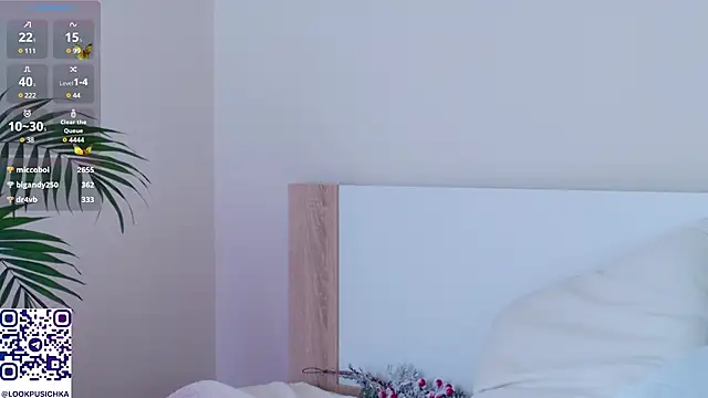 Snapshot of pusichka chatting on 03.19.25 pusichka online show from 03.19.25
