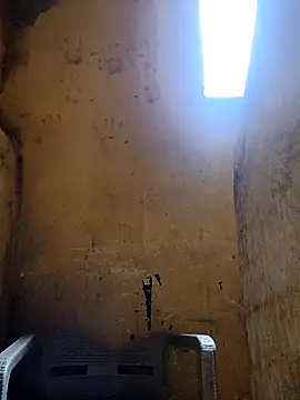 Snapshot of ListedLoin chatting on 02.08.25 ListedLoin online show from 02.08.25