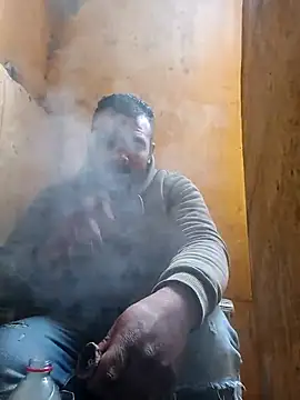 Snapshot of ListedLoin chatting on 02.12.25 ListedLoin online show from 02.12.25