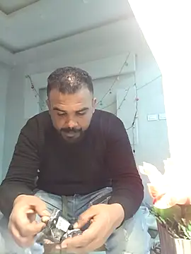 Snapshot of ListedLoin chatting on 03.06.25 ListedLoin online show from 03.06.25