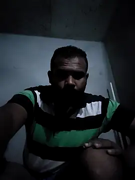 Snapshot of ListedLoin chatting on 10.19.25 ListedLoin online show from 10.19.25