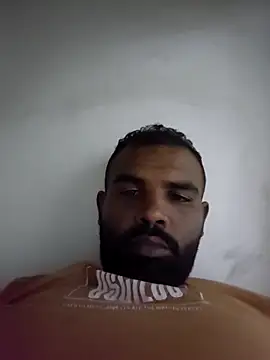 Snapshot of ListedLoin chatting on 11.20.25 ListedLoin online show from 11.20.25