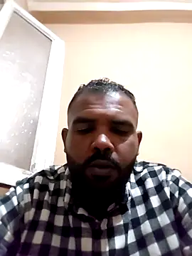 Snapshot of ListedLoin chatting on 11.29.25 ListedLoin online show from 11.29.25