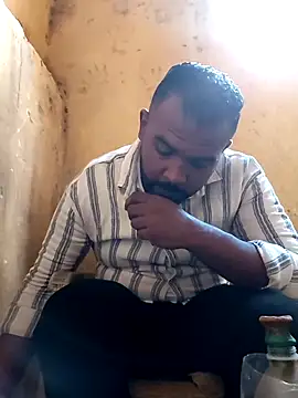 Snapshot of ListedLoin chatting on 12.01.25 ListedLoin online show from 12.01.25