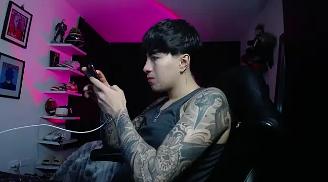 Snapshot of jung_dragon chatting on 01.18.25 jung dragon online show from 01.18.25