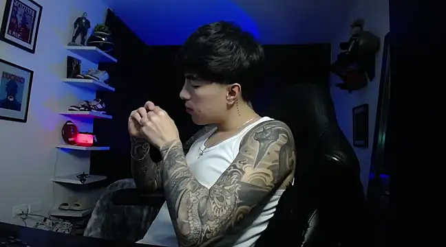 Snapshot of jung_dragon chatting on 02.07.25 jung dragon online show from 02.07.25