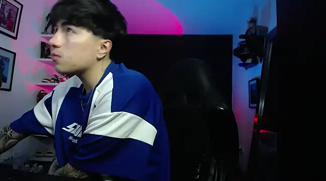 Snapshot of jung_dragon chatting on 02.11.25 jung dragon online show from 02.11.25