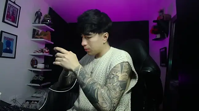 Snapshot of jung_dragon chatting on 03.05.25 jung dragon online show from 03.05.25
