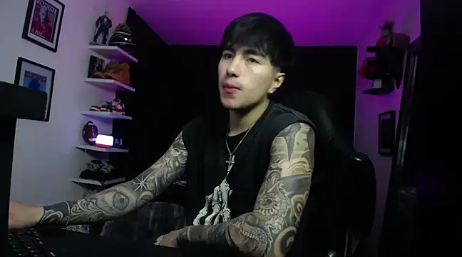 Snapshot of jung_dragon chatting on 03.10.25 jung dragon online show from 03.10.25
