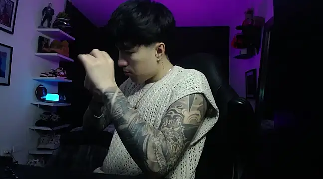 Snapshot of jung_dragon chatting on 03.11.25 jung dragon online show from 03.11.25