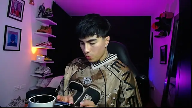 Snapshot of jung_dragon chatting on 09.26.25 jung dragon online show from 09.26.25