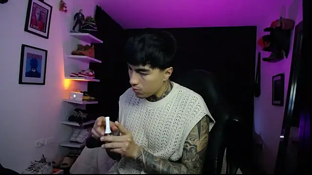 Snapshot of jung_dragon chatting on 09.27.25 jung dragon online show from 09.27.25