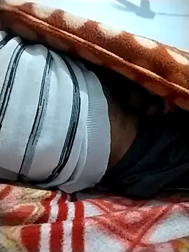 Snapshot of myhot1551 chatting on 02.15.25 myhot1551 online show from 02.15.25