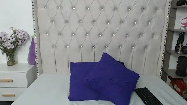 Abril Squirt online show from 12.11.24