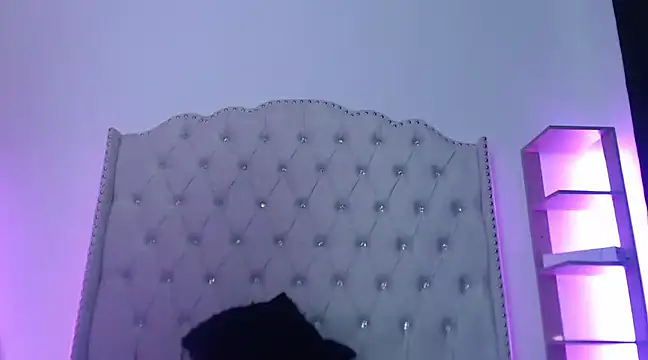 Abril Squirt online show from 03.19.25