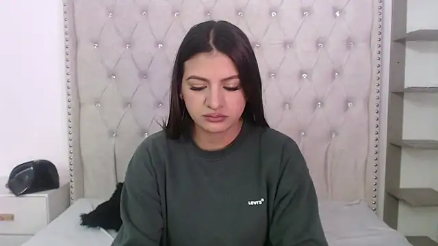 Abril Squirt online show from 12.22.25