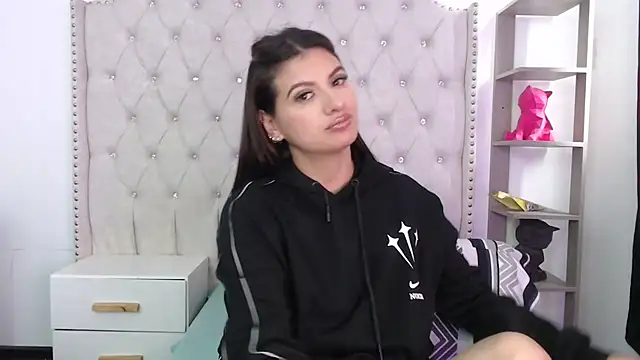 Abril Squirt online show from 04.15.26