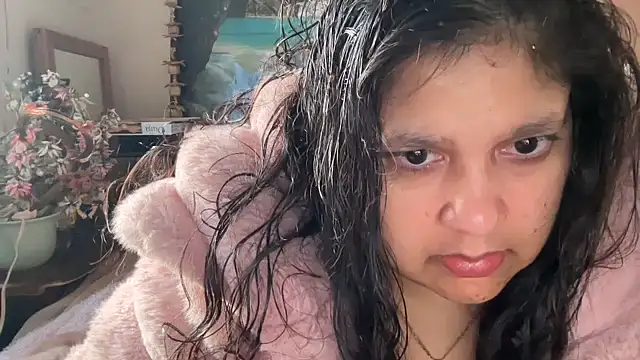 MelanieFawker online show from 10.04.25