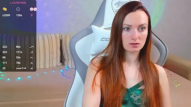 Snapshot of FlamyGold chatting on 01.29.25 FlamyGold online show from 01.29.25