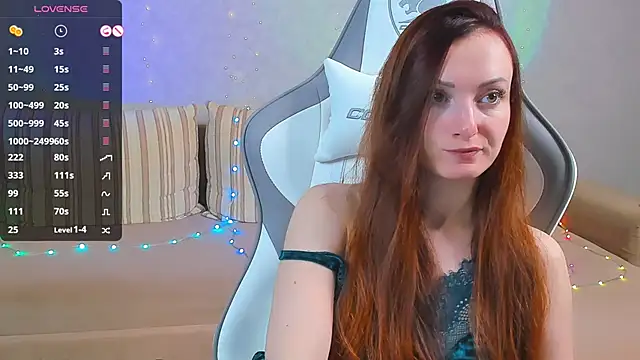 Snapshot of FlamyGold chatting on 02.02.25 FlamyGold online show from 02.02.25