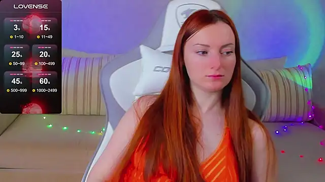 Snapshot of FlamyGold chatting on 10.12.25 FlamyGold online show from 10.12.25