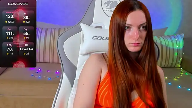 Snapshot of FlamyGold chatting on 10.22.25 FlamyGold online show from 10.22.25