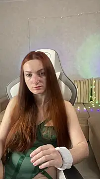 Snapshot of FlamyGold chatting on 11.05.25 FlamyGold online show from 11.05.25