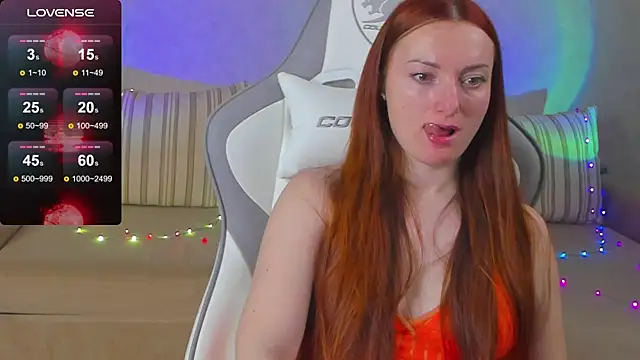 Snapshot of FlamyGold chatting on 11.11.25 FlamyGold online show from 11.11.25