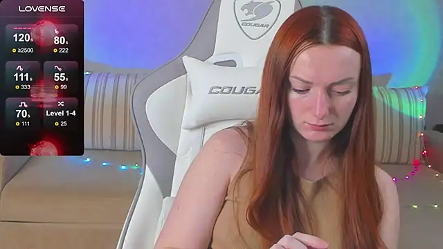 Snapshot of FlamyGold chatting on 11.29.25 FlamyGold online show from 11.29.25