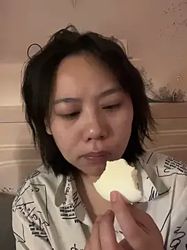 Eliza-E online show from 02.06.26