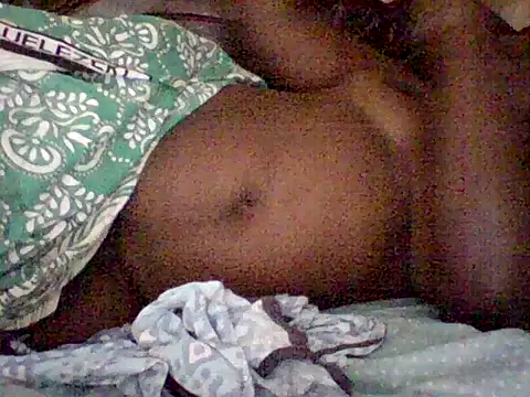 Snapshot of missarpie chatting on 04.05.26 missarpie online show from 04.05.26