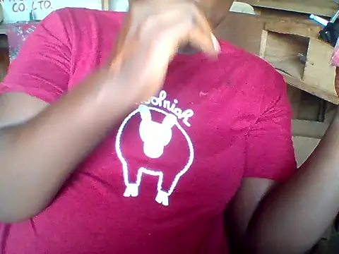 Snapshot of missarpie chatting on 04.14.26 missarpie online show from 04.14.26