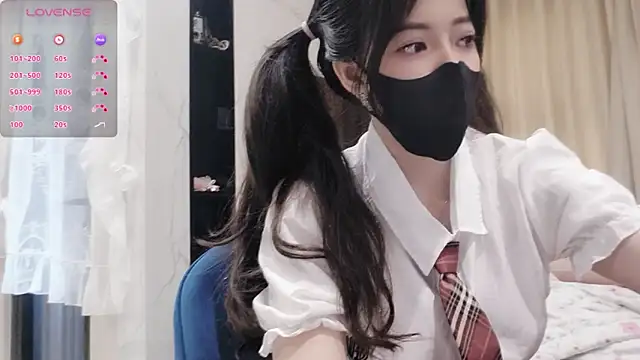 TuyetNhi2k6 online show from 01.11.25